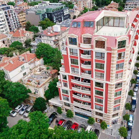 Grand Karavel Top Center Lux